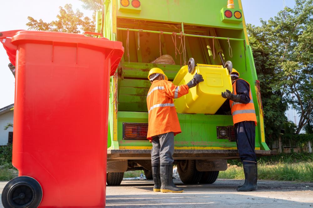 Choosing the Right Disposal Service