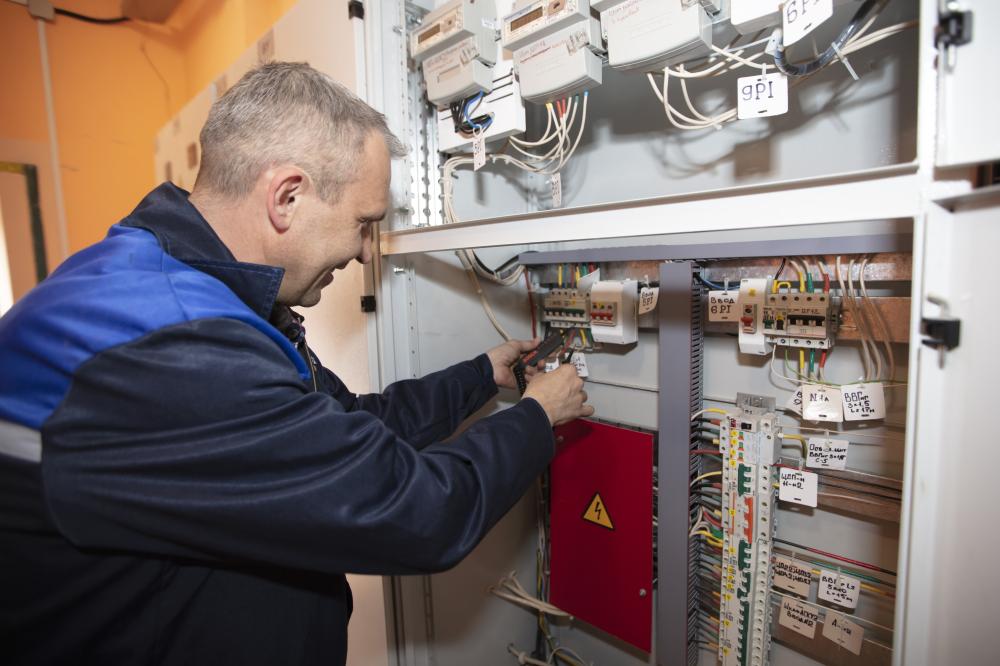 What Qualifies as a Top Best Electricians Near Henderson NV Emergency?
