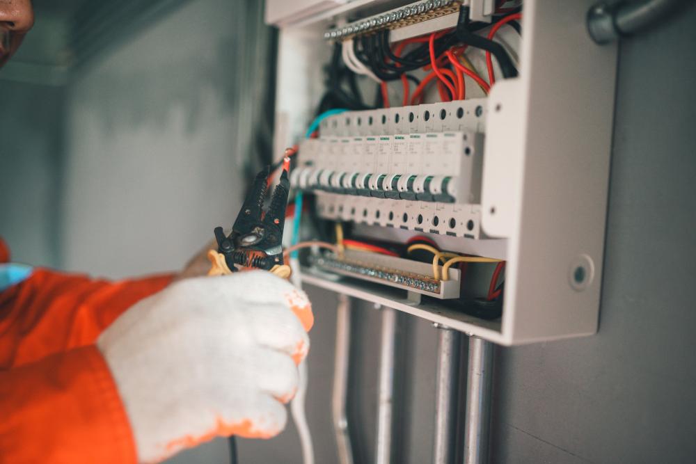 Choosing the Right Electrical Companies Dallas TX