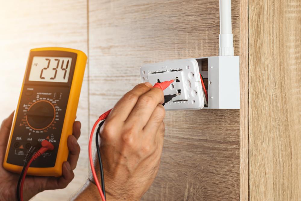 Advantages of Hiring Emergency Electricians