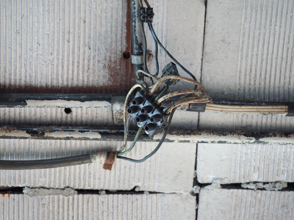 What Services Does a Local Electrician El Paso TX Offer?
