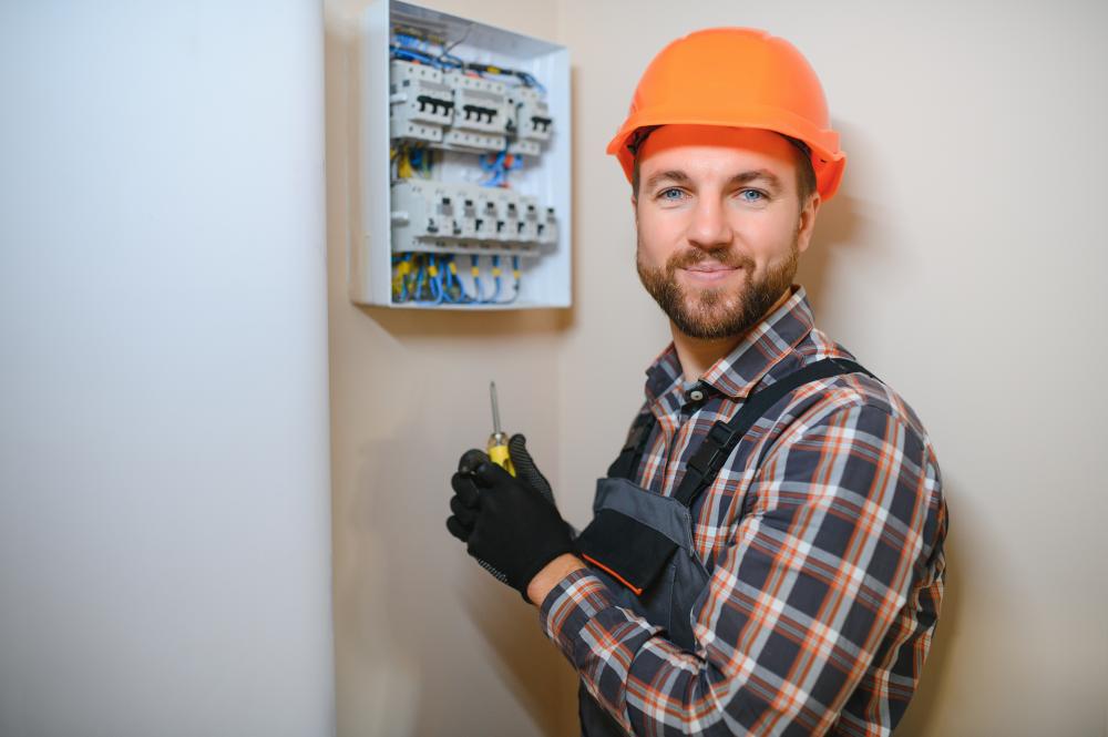 Choosing the Right Commercial Electrician