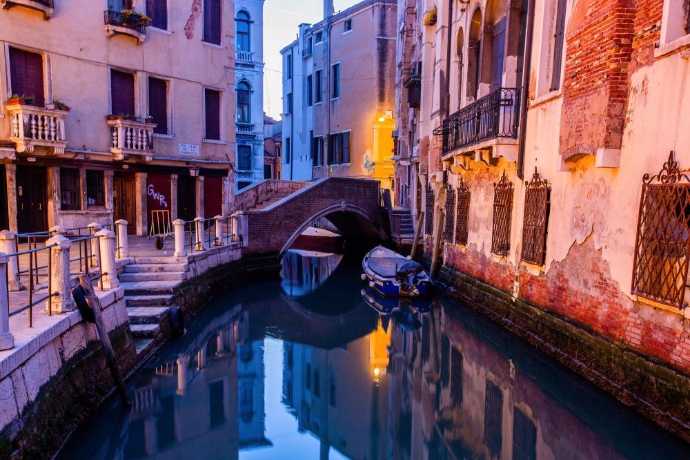 What Makes a Great Electrician Venice?