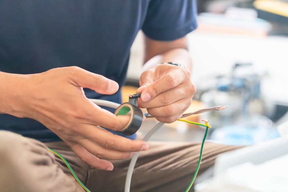 What Factors Should You Consider When Hiring an Electric Repairman?