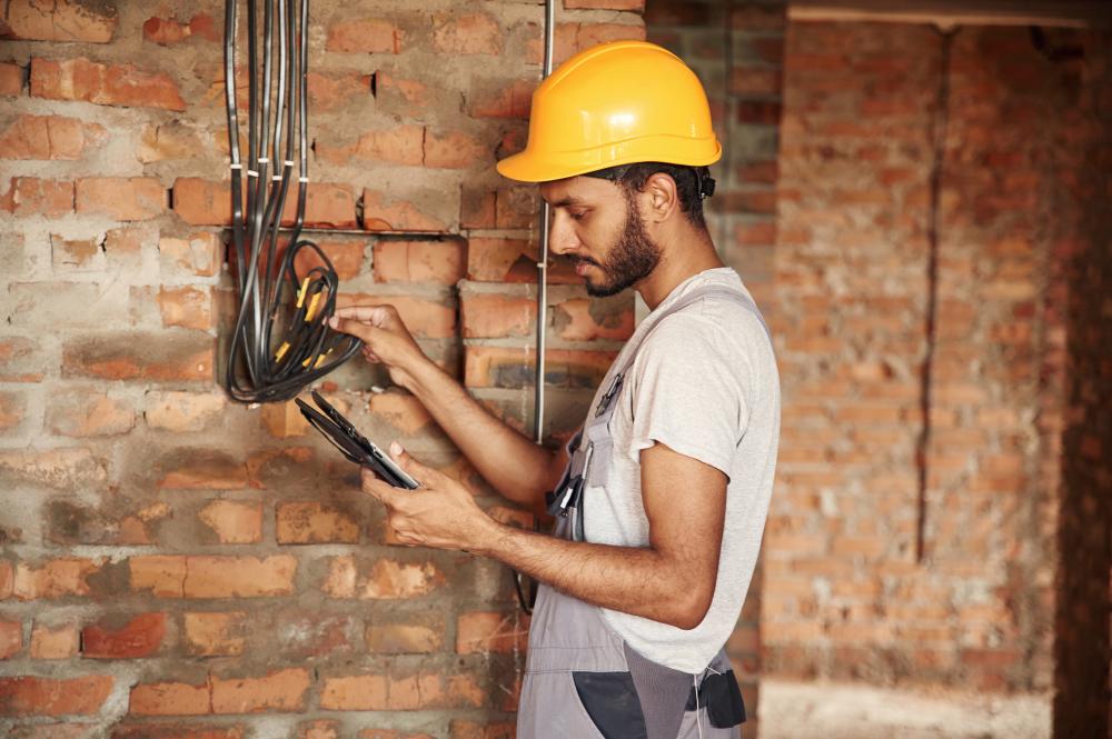 Benefits of Hiring Professional Electricians