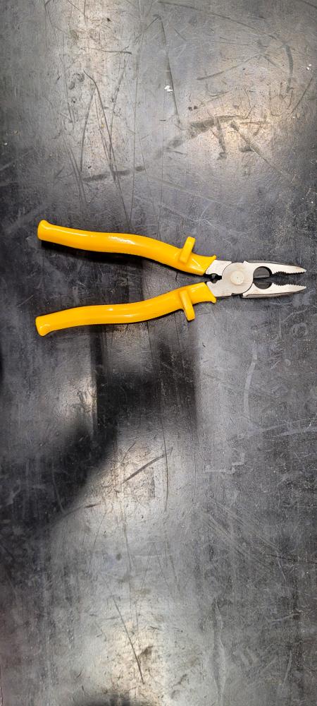 What Services Do Local Electrician El Paso TX Professionals Offer?