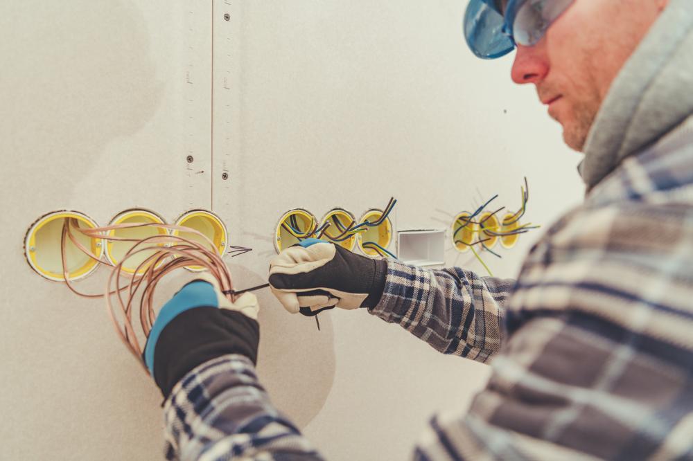 Why Choosing the Right Commercial Electrician Matters