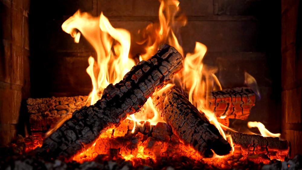 Eco-Friendly Benefits of Clean Burn Fire Logs Maine