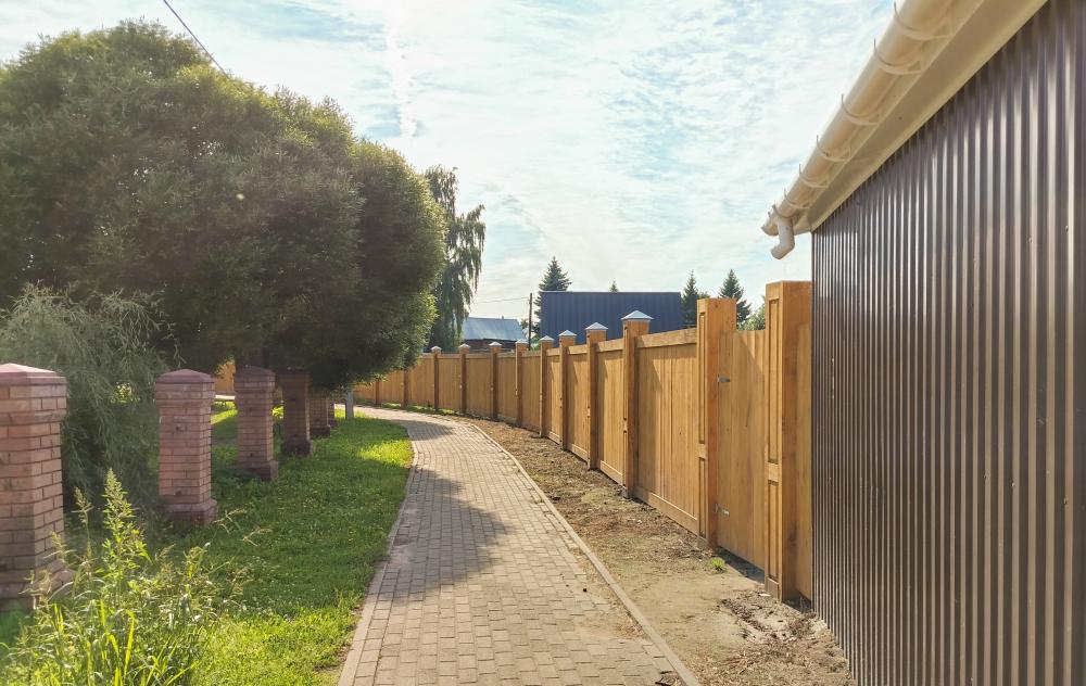 What Services Does Arvada Fence Company Offer?