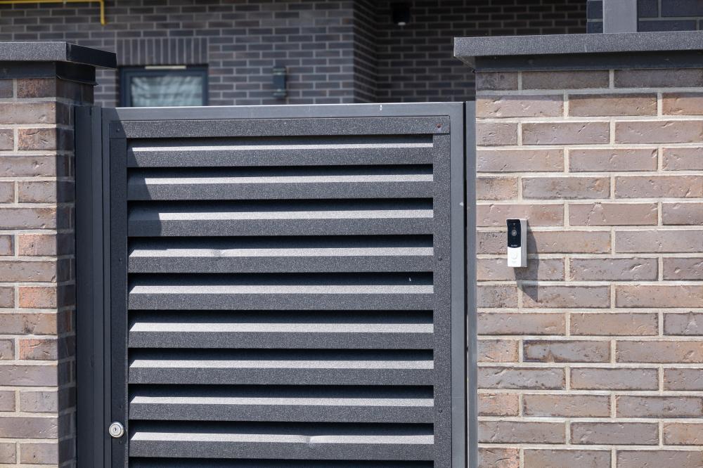 Residential vs Commercial Fencing Solutions