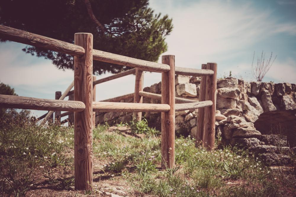 What Questions Should I Ask a Fence Company?