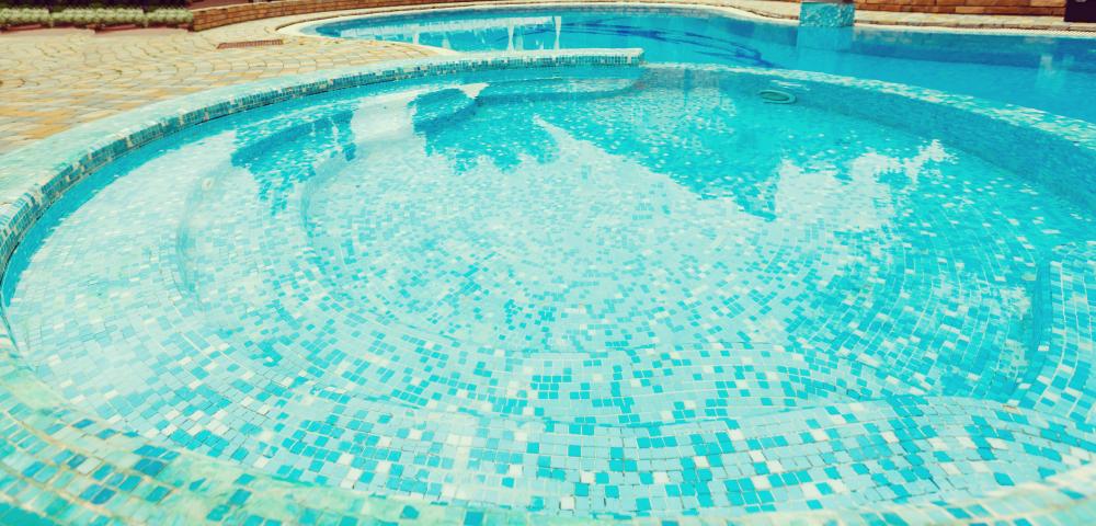 Which Materials Are Best for Pool Resurfacing Maitland FL?