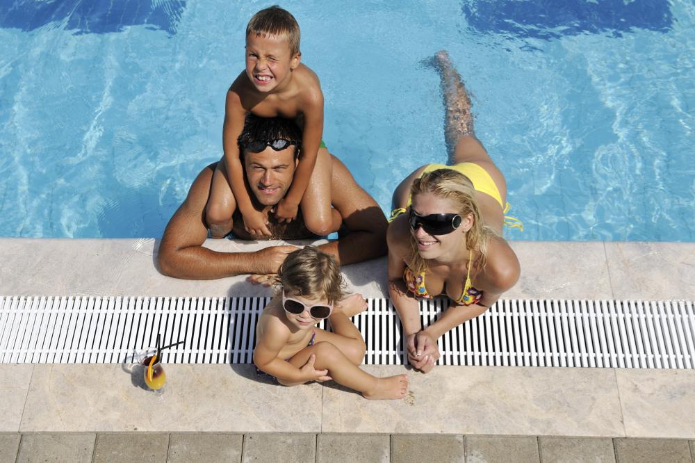 Choosing the Right Solar Pool Heater System