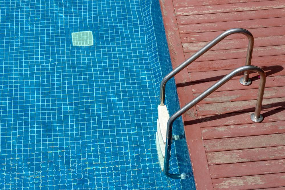 Key Factors for Quality Pool Deck Resurfacing