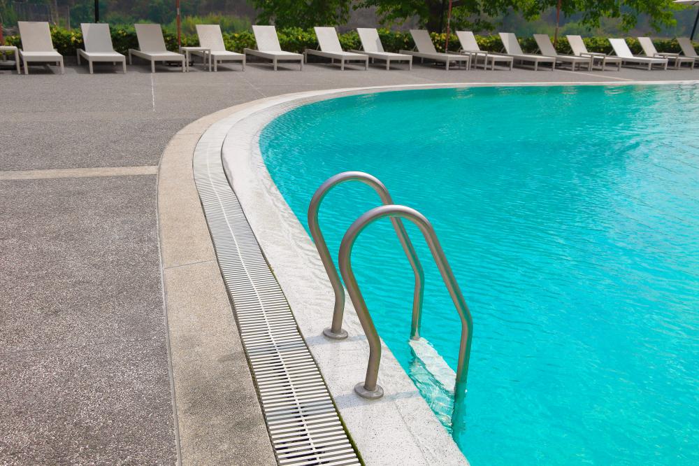 Key Features of Pool Deck Resurfacing in Dr Phillips FL