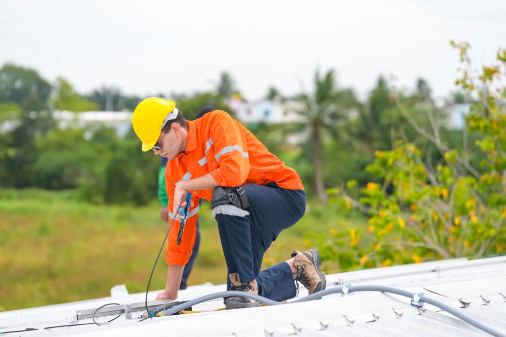 When Should You Consider an Emergency Roofer in Honolulu?
