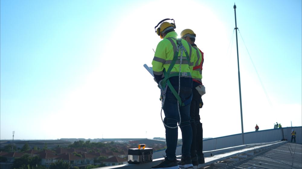 What Makes a Top Roofing Contractor?