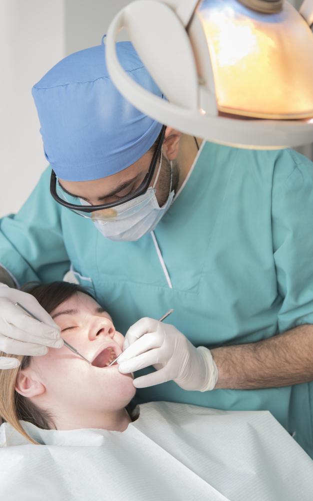 Compassionate Emergency Dentist providing quality care
