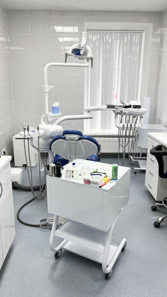 Modern dental clinic equipped for emergency care