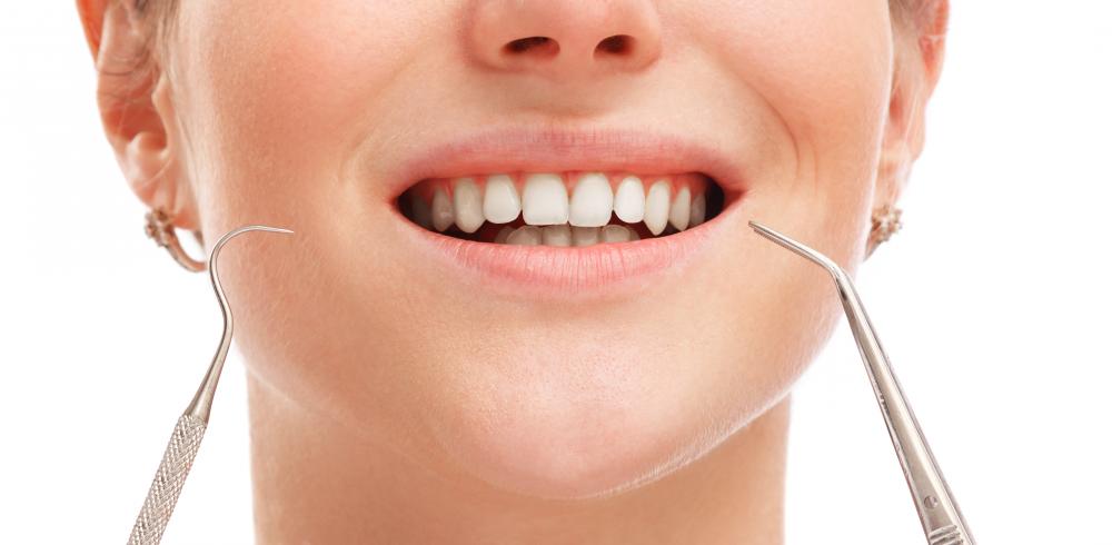 Expert Phoenixville Periodontist Discussing Oral Care