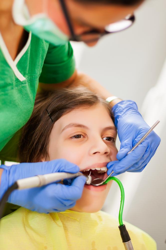 Patient and dentist during an emergency dental consultation