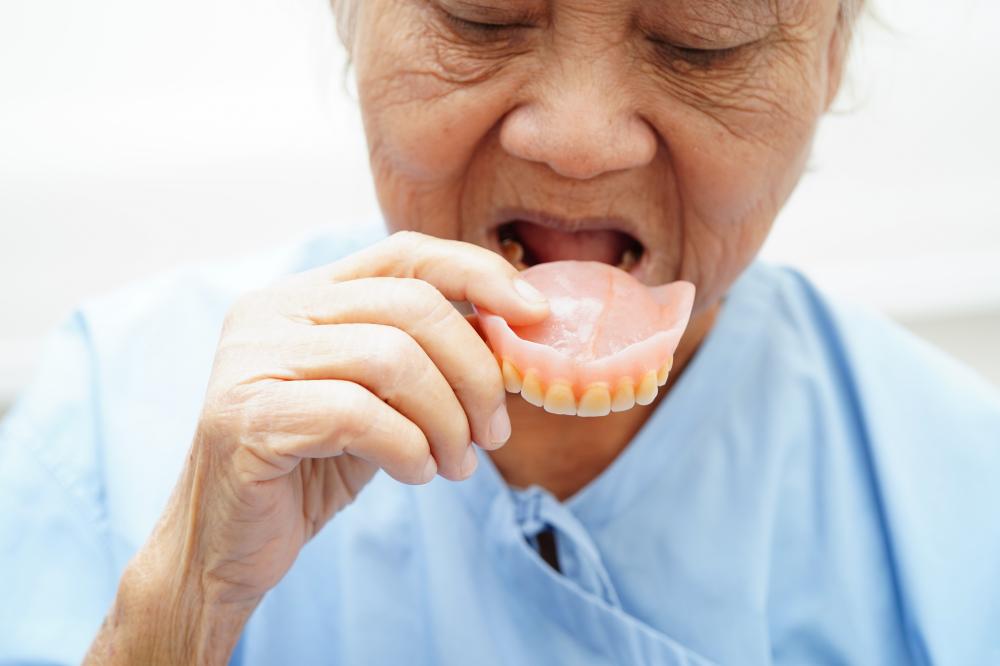 Why Choose Alignay DDS & Associates for Dentures Essex Maryland?