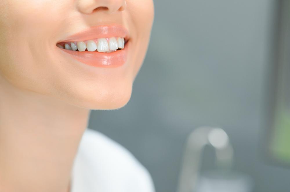 What Qualifies as a Cosmetic Dentistry White Rock Emergency?