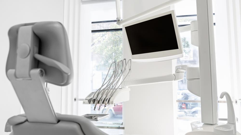 Meet Our Dental Expert: Dr. Davinder Dhillon