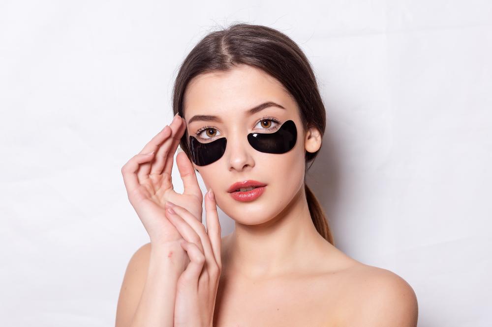 Affordable quality eye patch on a model