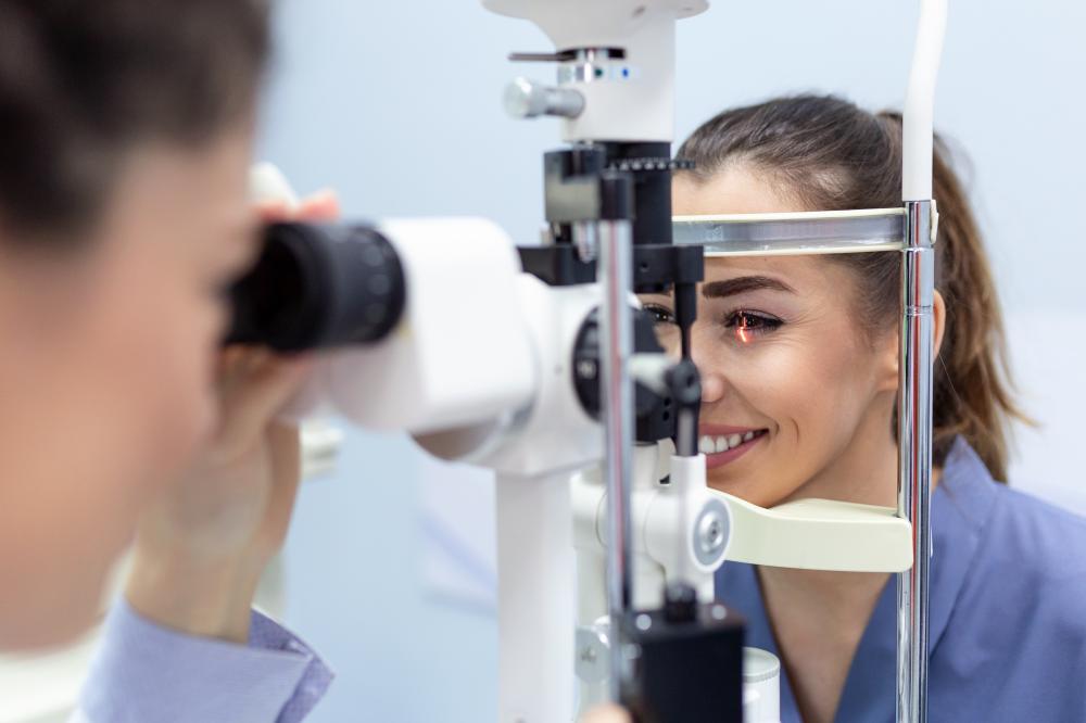 Choosing the Right Eye Care Provider in the Bronx