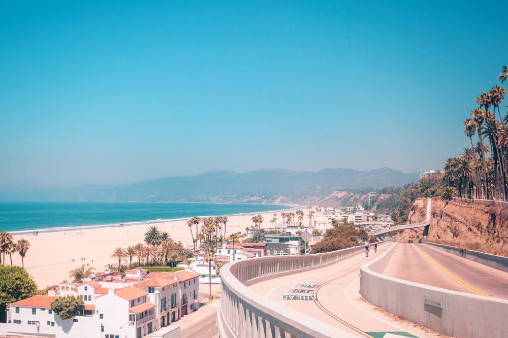 Why Choose Bi-weekly Cleaning in Santa Monica?