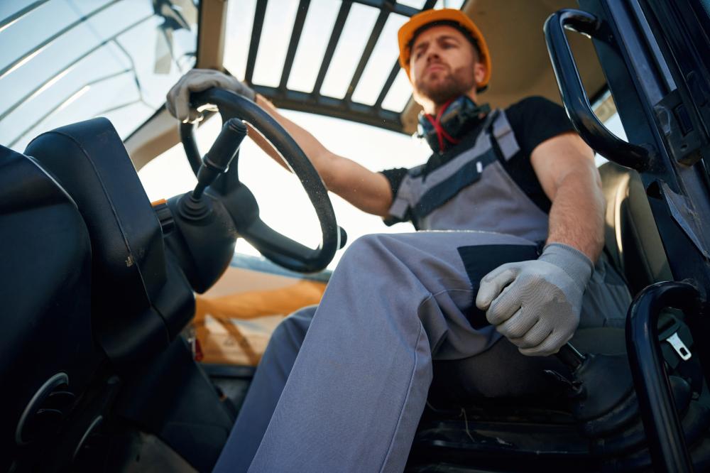 Steps to Become a Crane Operator
