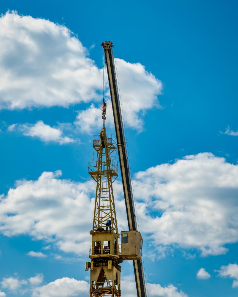 What Can You Expect from a Crane Operator Course?