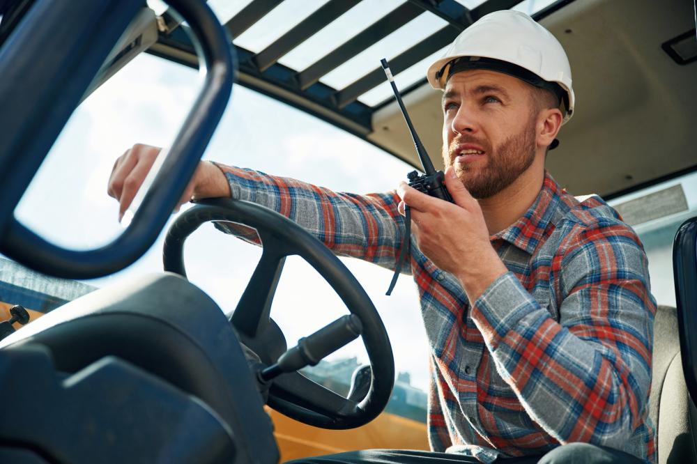 How to Choose the Right Two-Way Radios