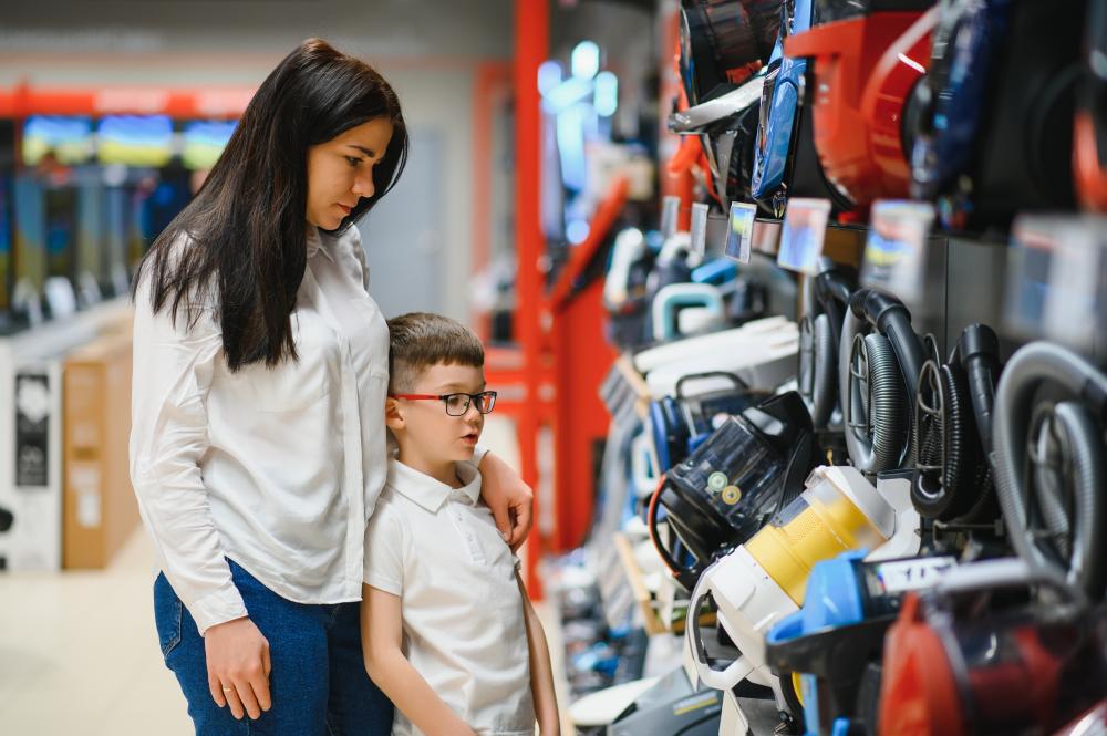Vecteezy Mother And Son Shopping For Electric Vacuum Cleaner Smiling 170