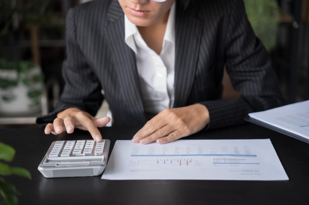 Who Truly Benefits from Outsourcing Their Bookkeeping?