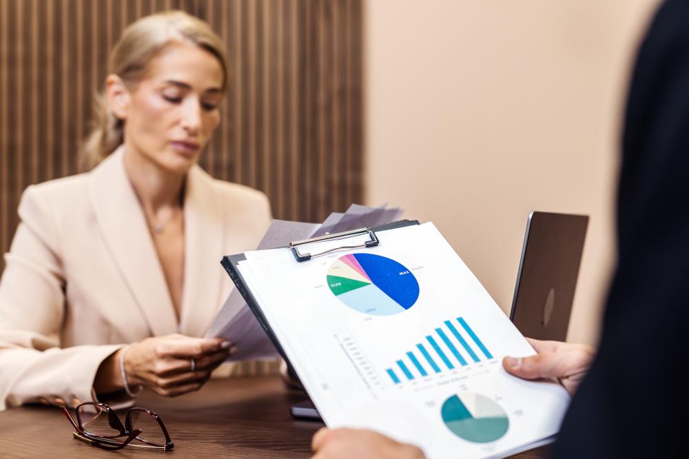 Why Do Businesses Need Fractional CFO Services?