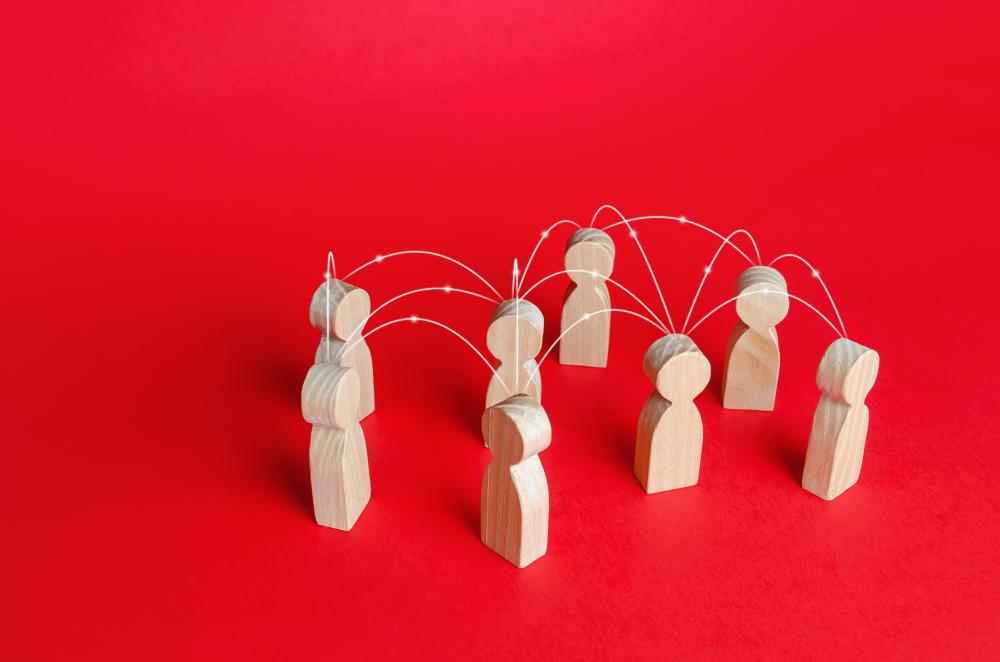 Benefits and Challenges of Decentralized Social Media