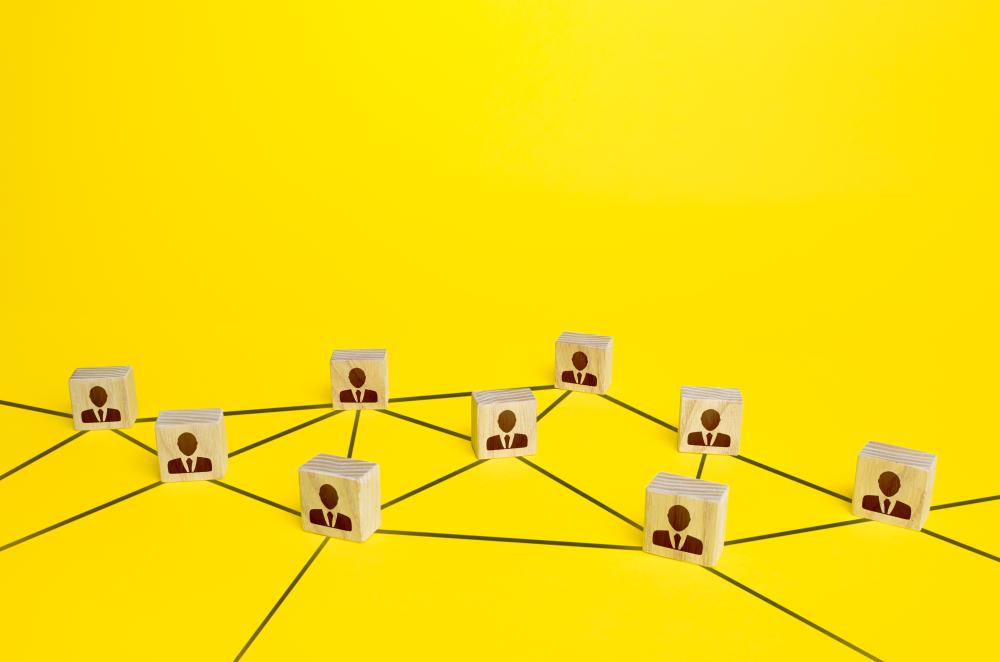 Benefits and Challenges of Decentralized Social Media