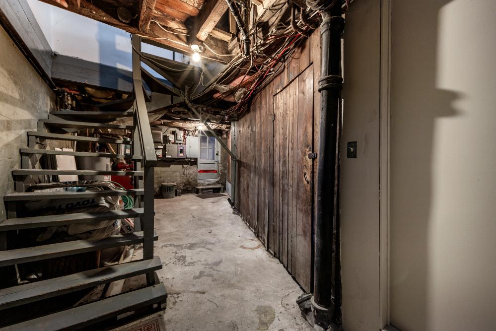 The Benefits of Hiring Professional Waterproofing Services