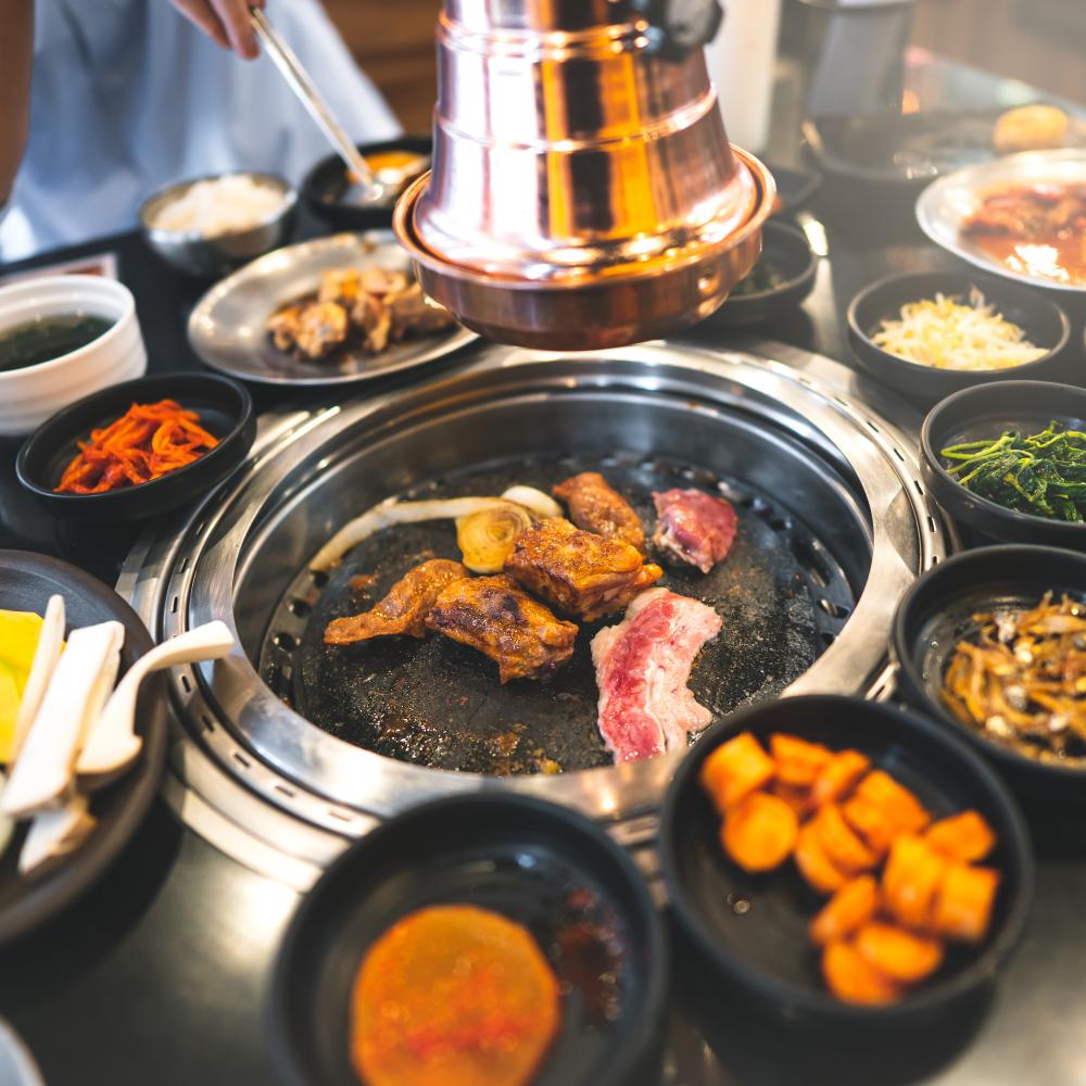 Fusion of Korean and Texan flavors in innovative culinary creations