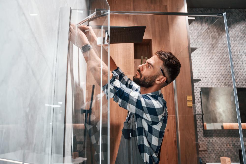 How to Choose Frameless Shower Doors