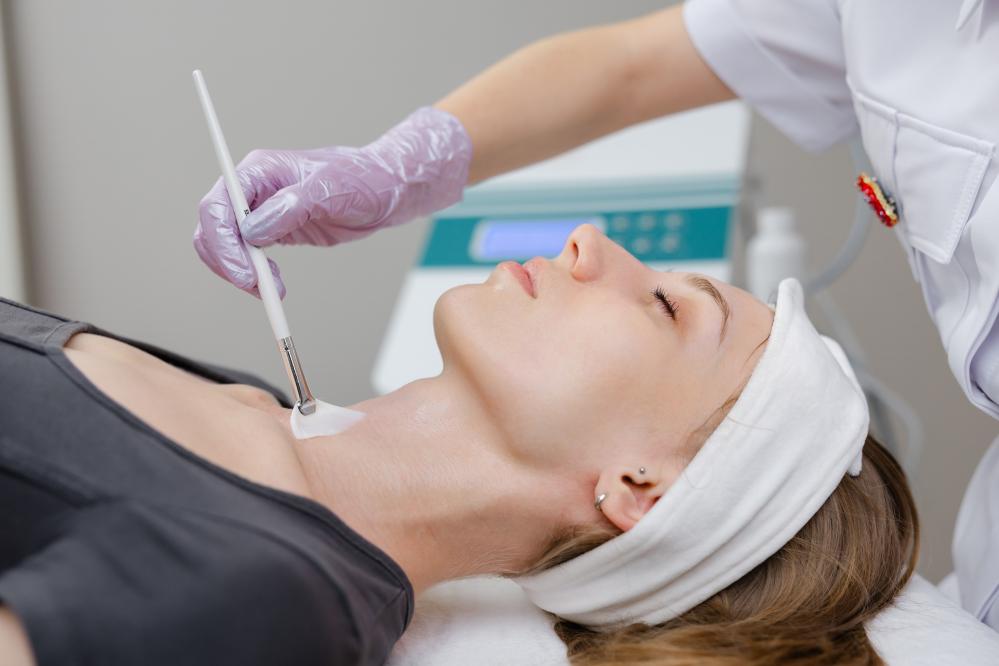Choosing the Right Numbing Cream for Electrolysis