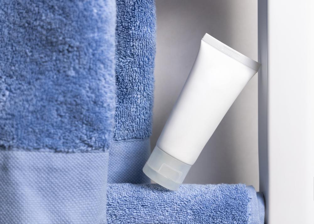 Why Choose LeedFrost 10 56 Lidocaine Cream 50g Tube?