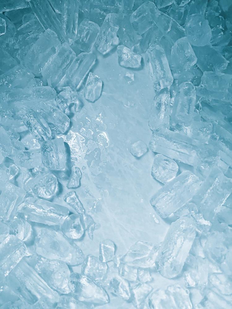 What Makes the Los Angeles Viking Undercounter Ice Maker Unique?
