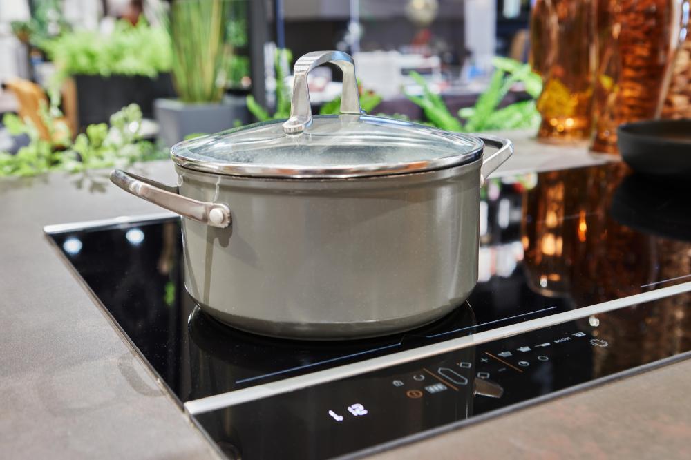 Technological Advantages of the Thermador Freedom Induction Cooktop