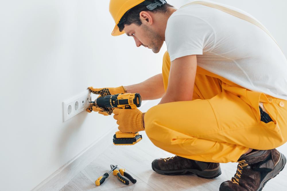 What Qualifies as an Electrician Emergency Queens NY Emergency?