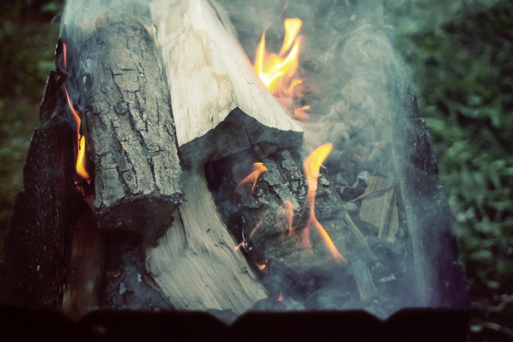 How to Choose the Perfect Long Burning Log