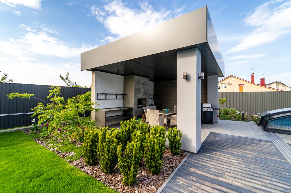 What are the Costs Associated with Custom Outdoor Kitchens?