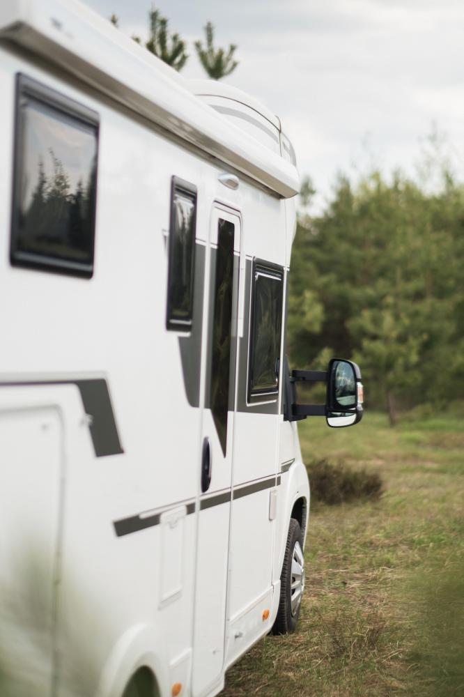 What Should You Consider When Choosing RV Parking?